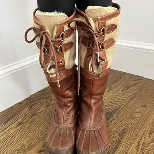 UGG Women's Brown and Cream Winter Boots